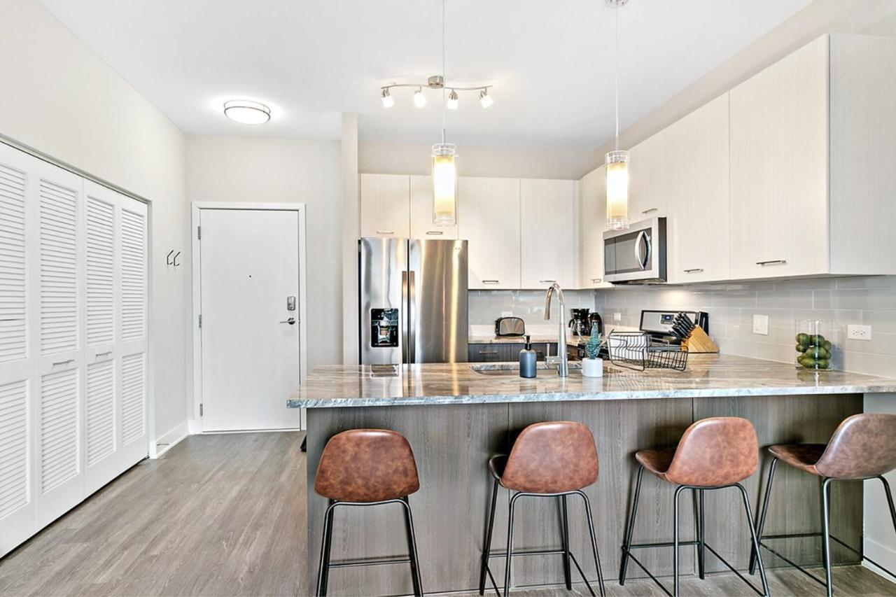 Bright & Comfortable Oakbrook 2Br Apt Free Parking - Ob 1 Apartman Oakbrook Terrace Kültér fotó